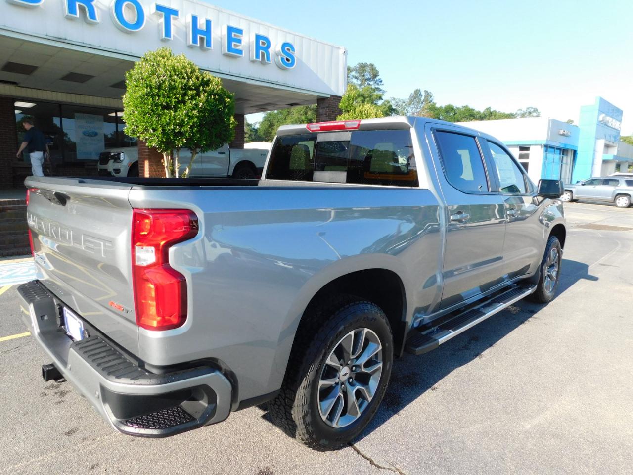Chevrolet Silverado 1500 4WD Crew Cab 147" RST 2026