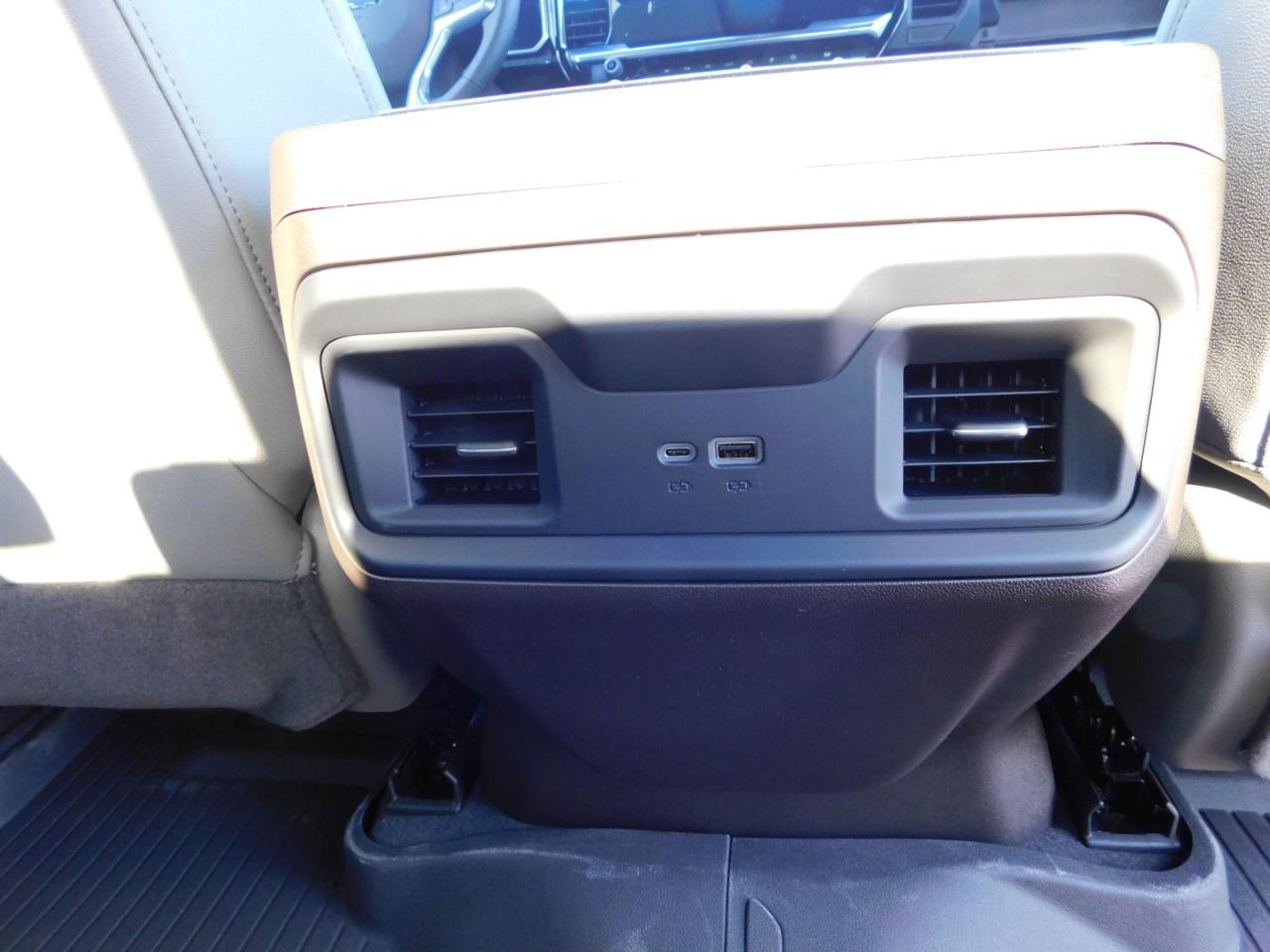 Chevrolet Silverado 1500 4WD Crew Cab 147" RST 2026