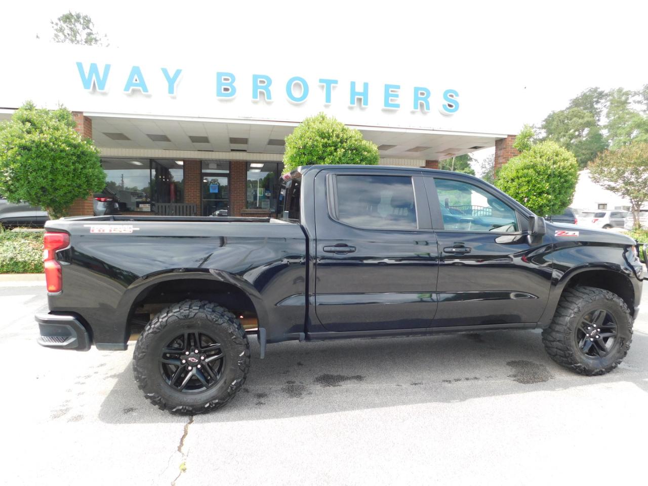 2021 Chevrolet Silverado 1500 4WD CREW CAB 147" LT TRAI