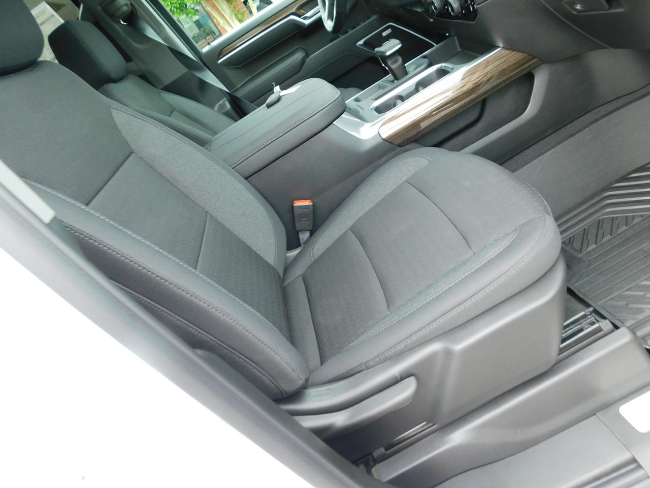 Chevrolet Silverado 1500 4WD Crew Cab 147" RST 2026