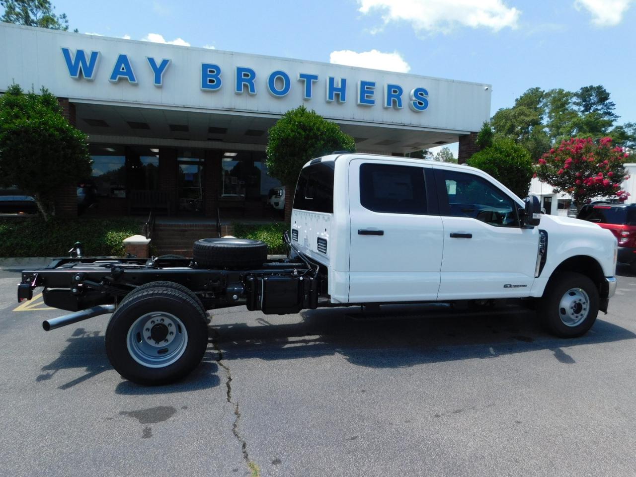 2026 Ford Super Duty F-350 DRW XL 4WD CREW CAB 179" WB 6