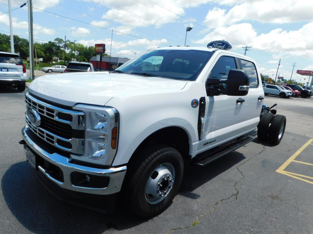 Ford Super Duty F-350 DRW  2026