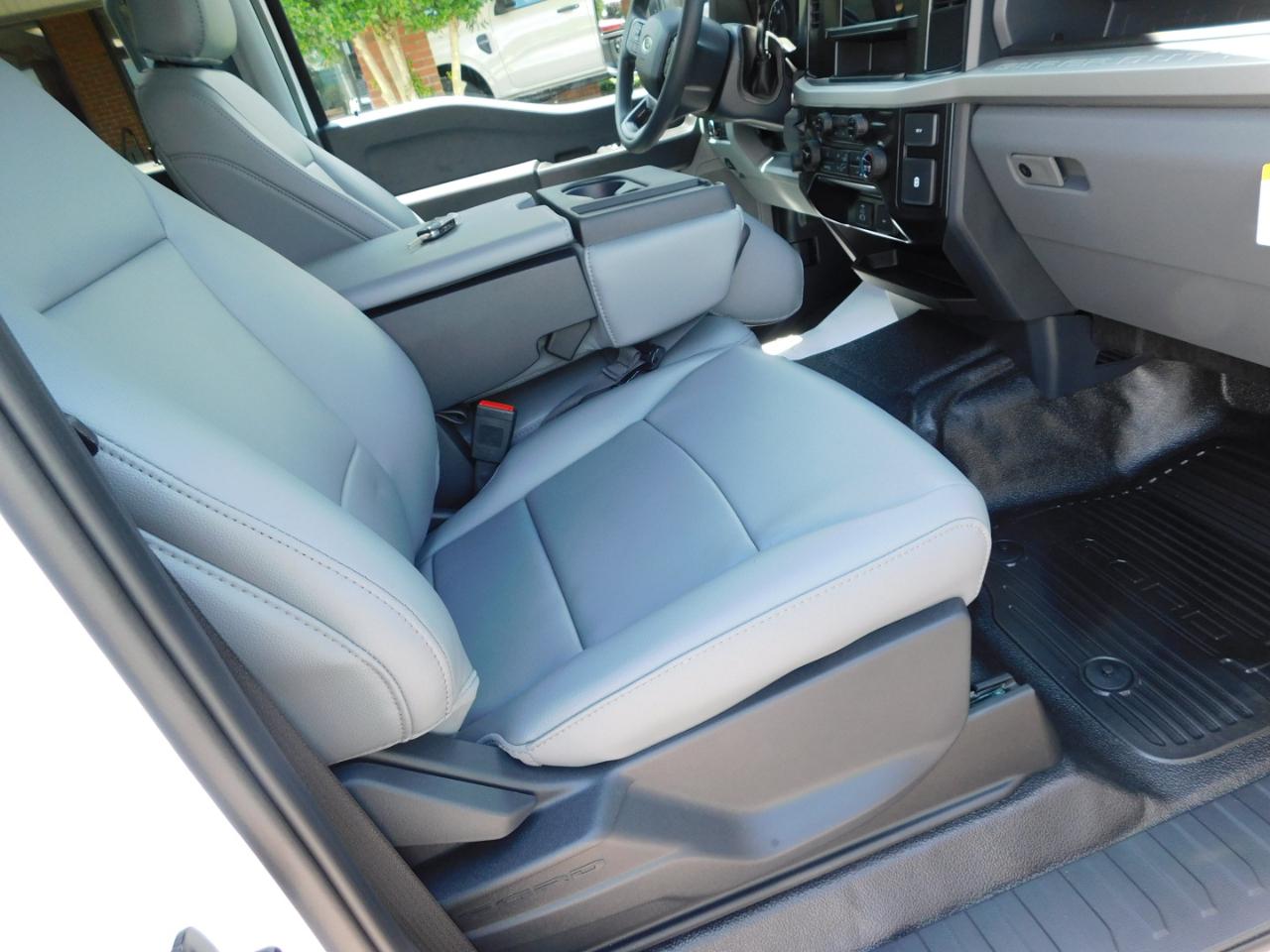 Ford Super Duty F-350 DRW  2026