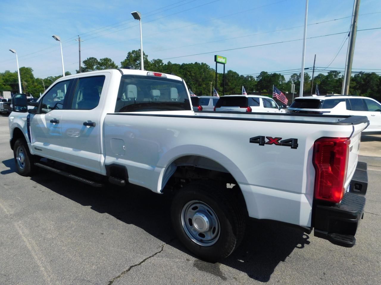 Ford Super Duty F-250 SRW XL 4WD Crew Cab 8' Box 2026