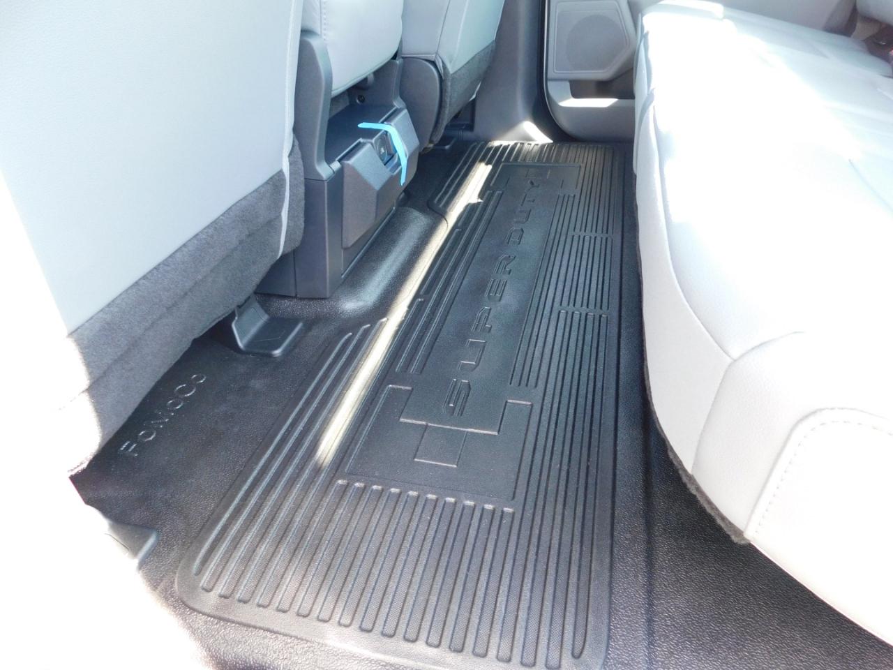 Ford Super Duty F-250 SRW XL 4WD Crew Cab 8' Box 2026