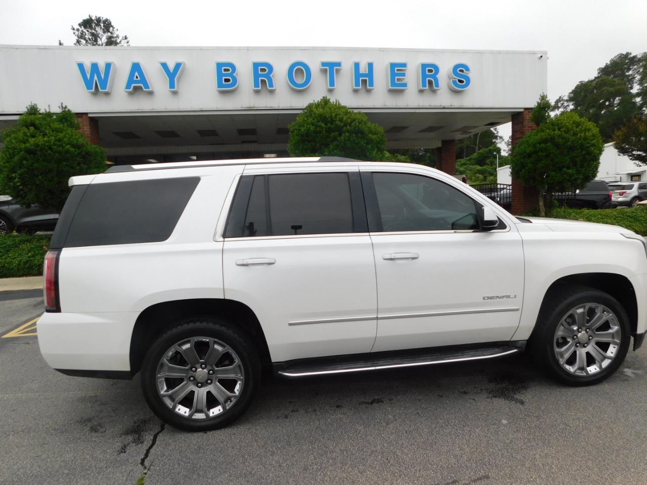 2016 GMC Yukon DENALI