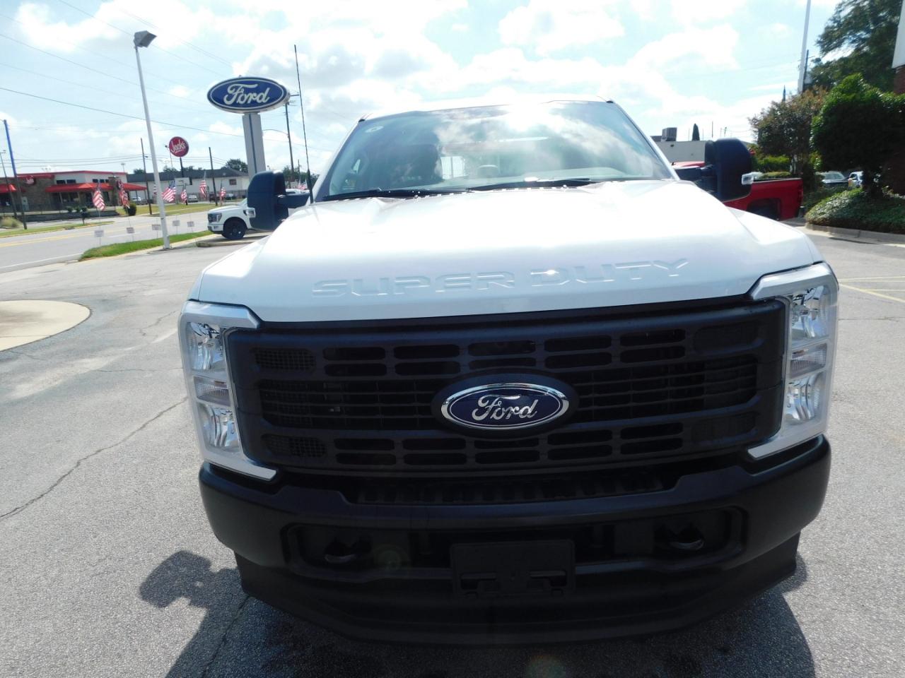 Ford Super Duty F-250 SRW XL 4WD Crew Cab 8' Box 2026