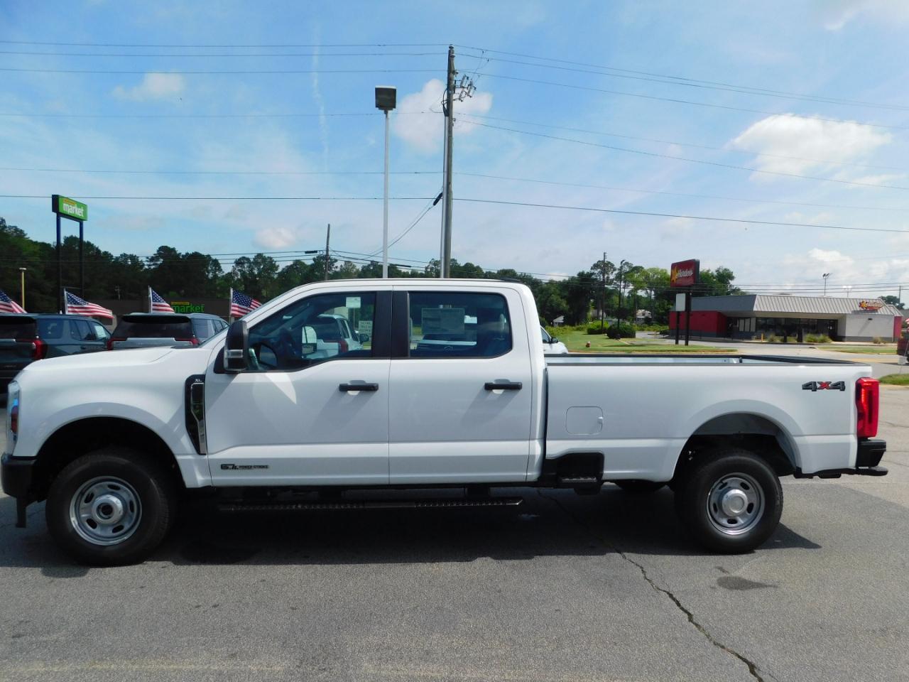 Ford Super Duty F-250 SRW XL 4WD Crew Cab 8' Box 2026