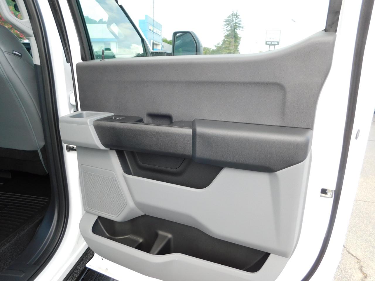 Ford Super Duty F-250 SRW XL 4WD Crew Cab 8' Box 2026