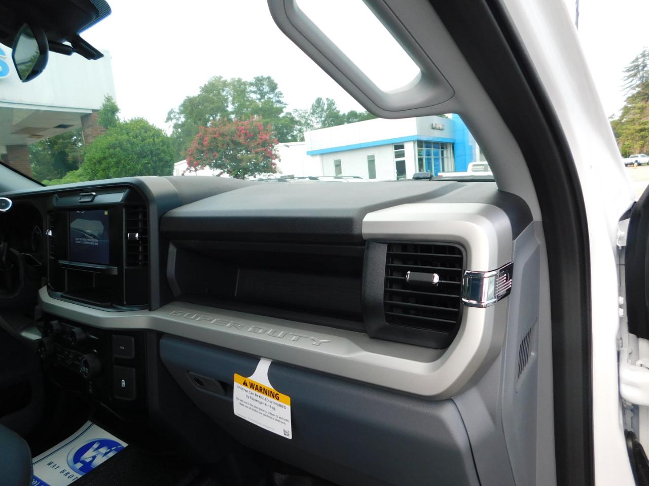 Ford Super Duty F-250 SRW XL 4WD Crew Cab 8' Box 2026