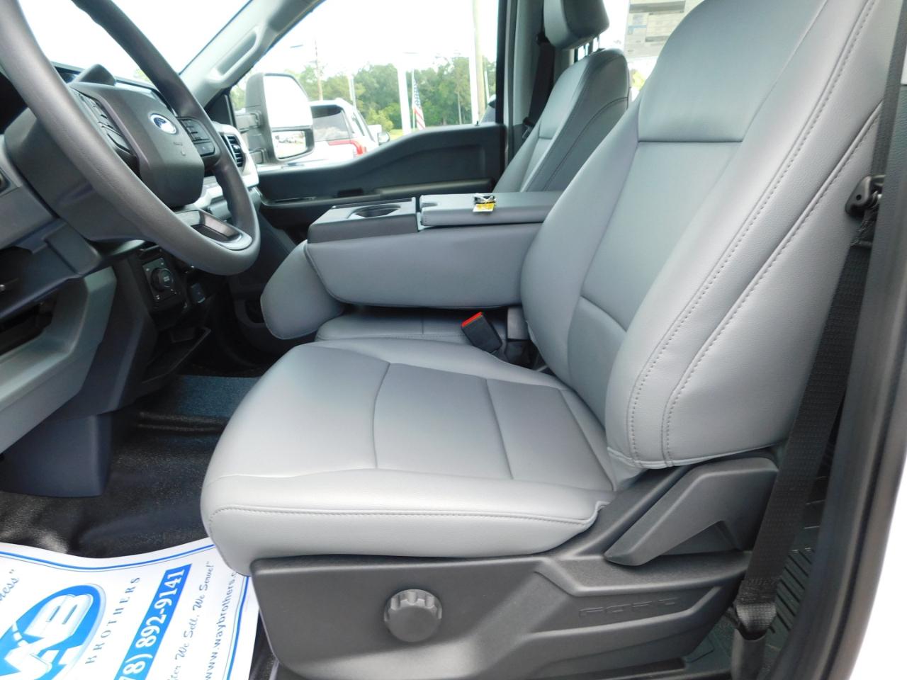 Ford Super Duty F-250 SRW XL 4WD Crew Cab 8' Box 2026