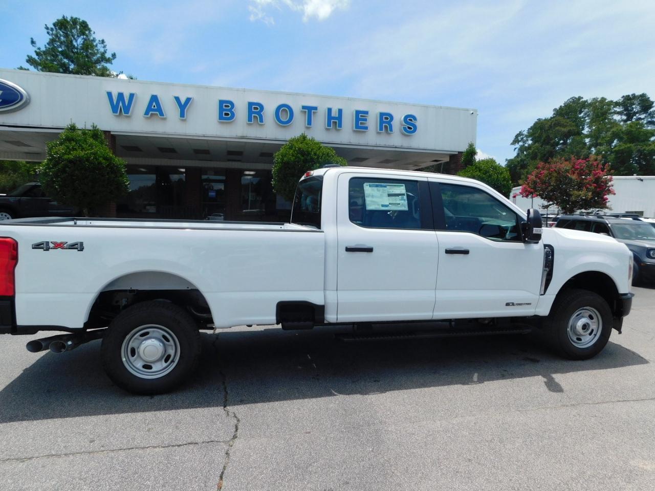 Ford Super Duty F-250 SRW XL 4WD Crew Cab 8' Box 2026