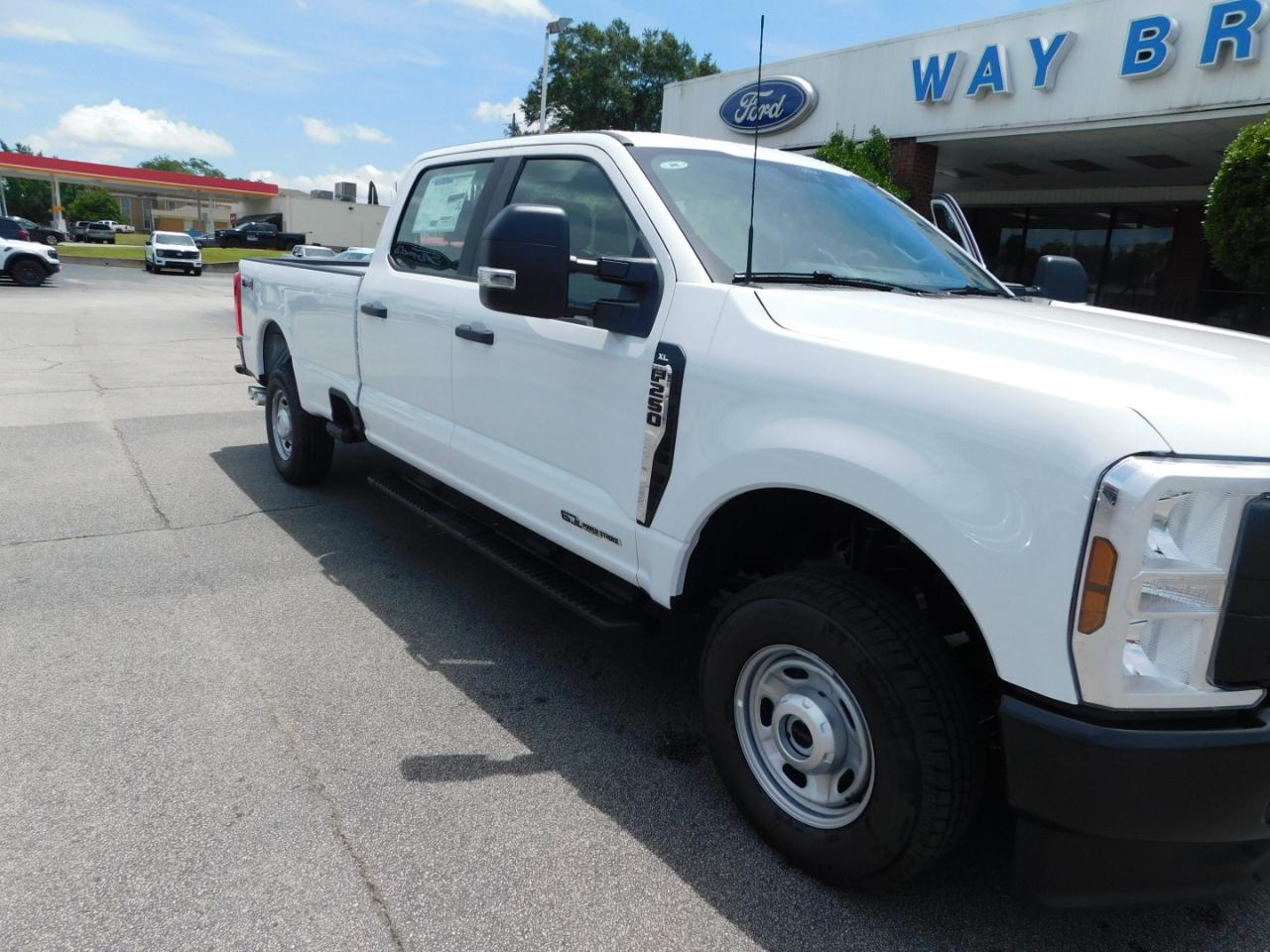 Ford Super Duty F-250 SRW XL 4WD Crew Cab 8' Box 2026