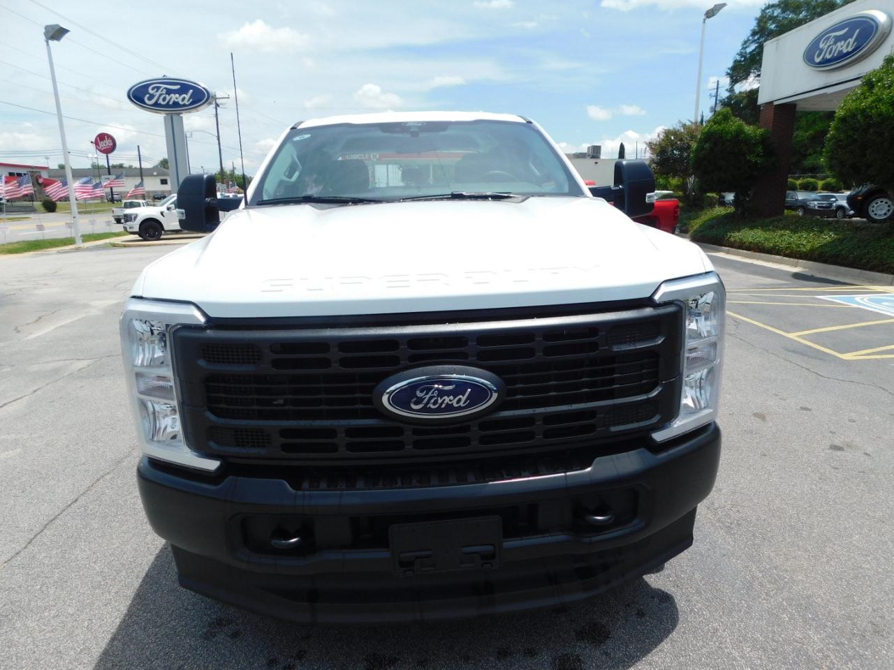 Ford Super Duty F-250 SRW XL 4WD Crew Cab 8' Box 2026