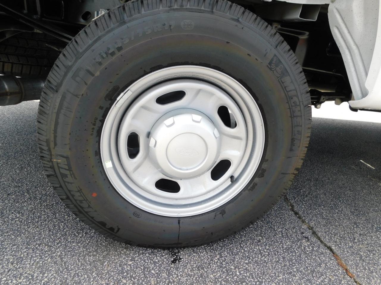 Ford Super Duty F-250 SRW XL 4WD Crew Cab 8' Box 2026