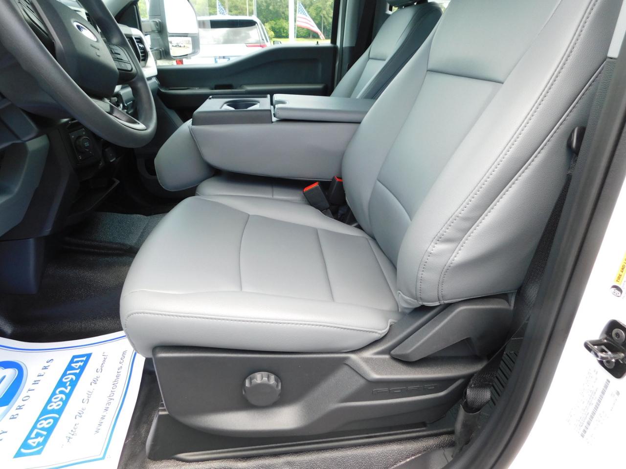 Ford Super Duty F-250 SRW XL 4WD Crew Cab 8' Box 2026