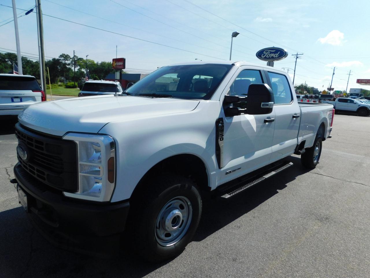 Ford Super Duty F-250 SRW XL 4WD Crew Cab 8' Box 2026