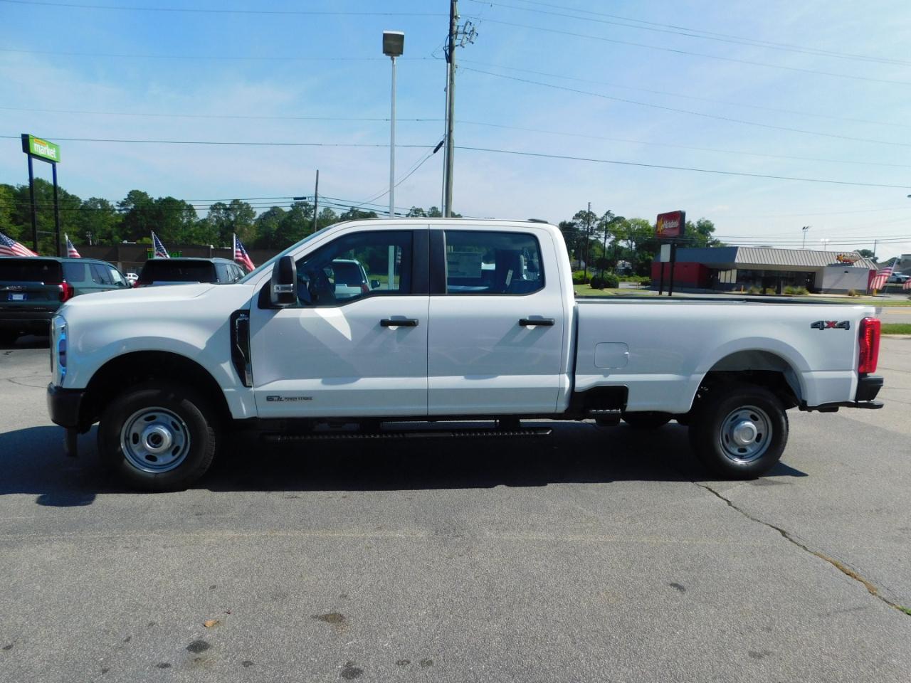 Ford Super Duty F-250 SRW XL 4WD Crew Cab 8' Box 2026