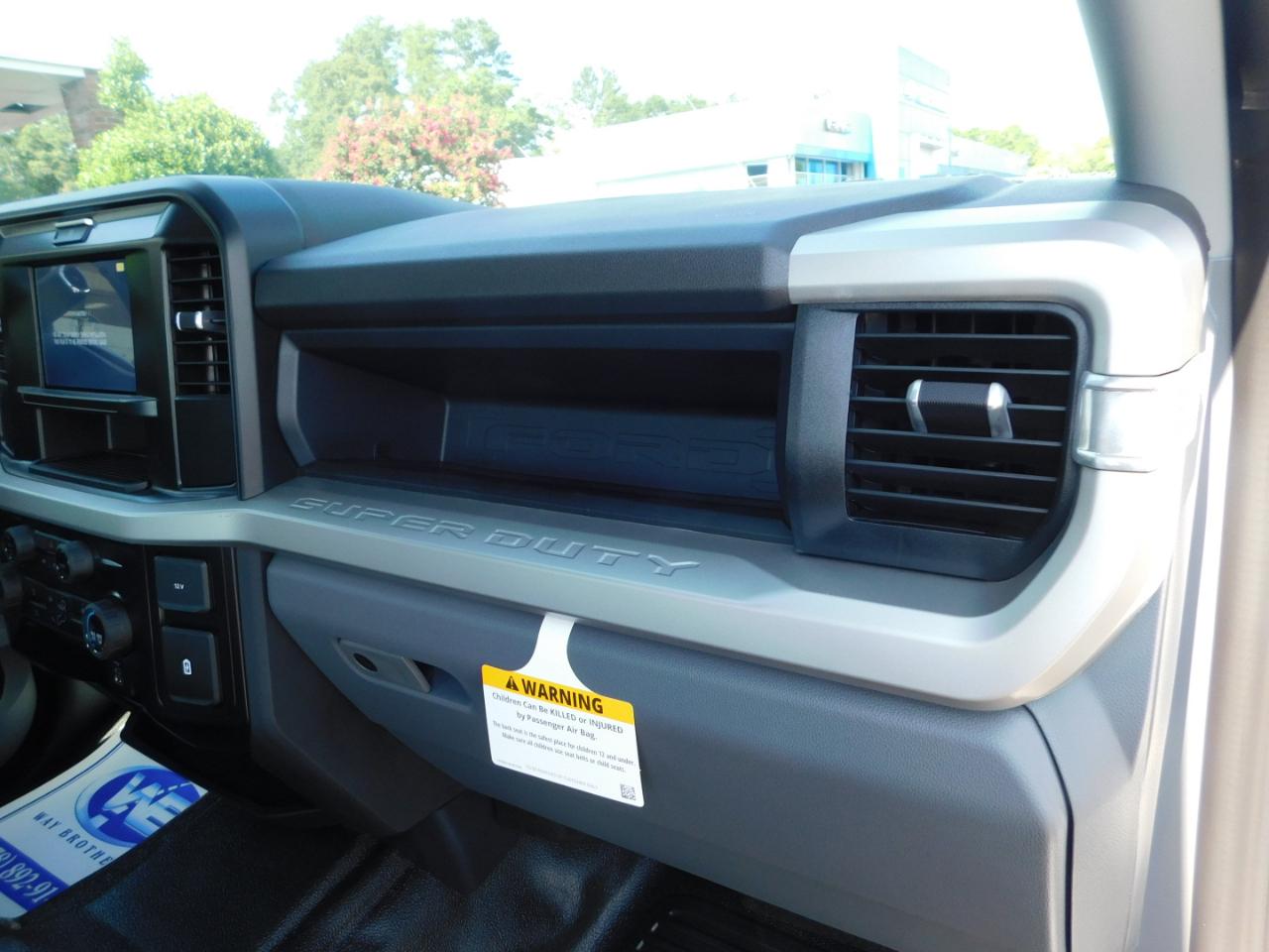 Ford Super Duty F-250 SRW XL 4WD Crew Cab 8' Box 2026