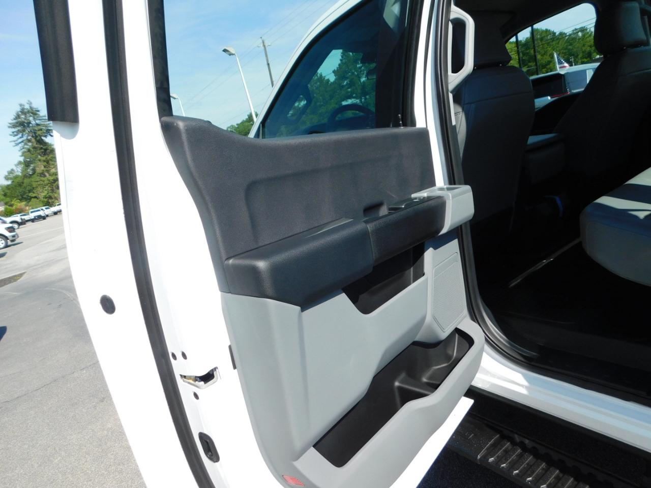 Ford Super Duty F-250 SRW XL 4WD Crew Cab 8' Box 2026