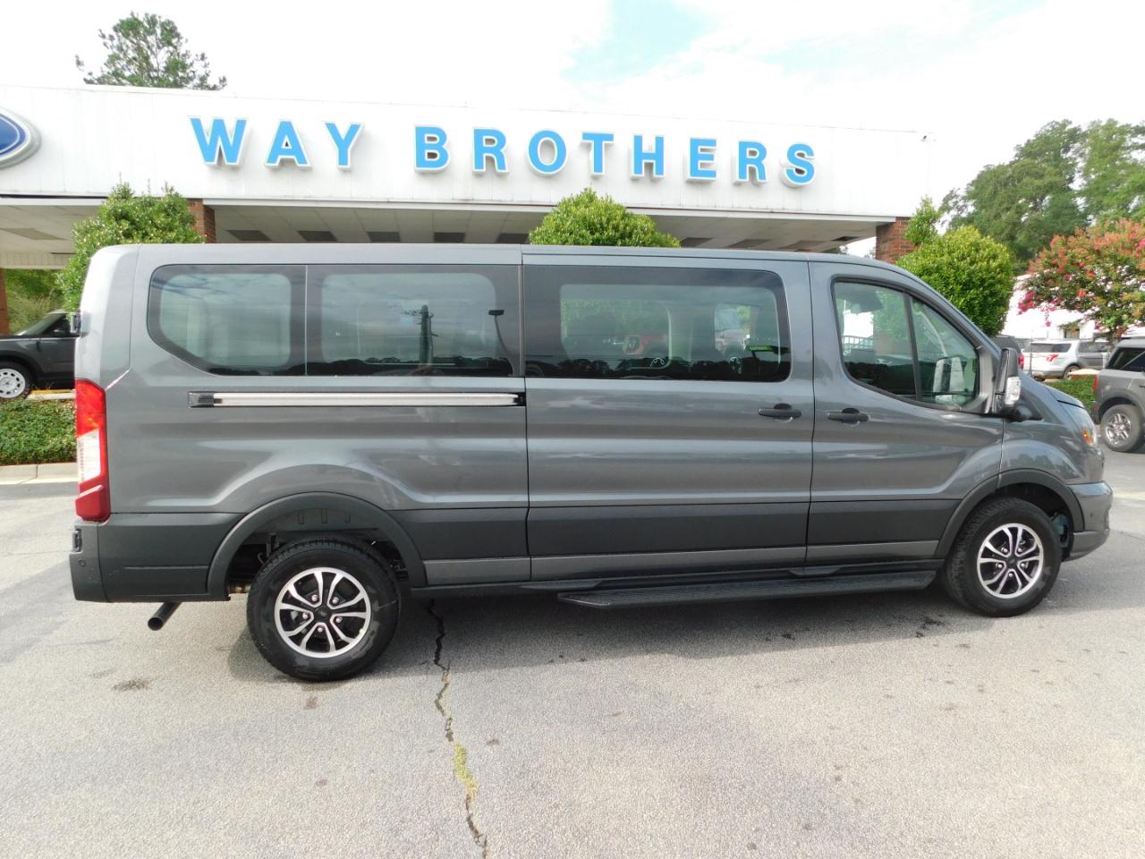 Ford Transit Passenger Wagon  2026