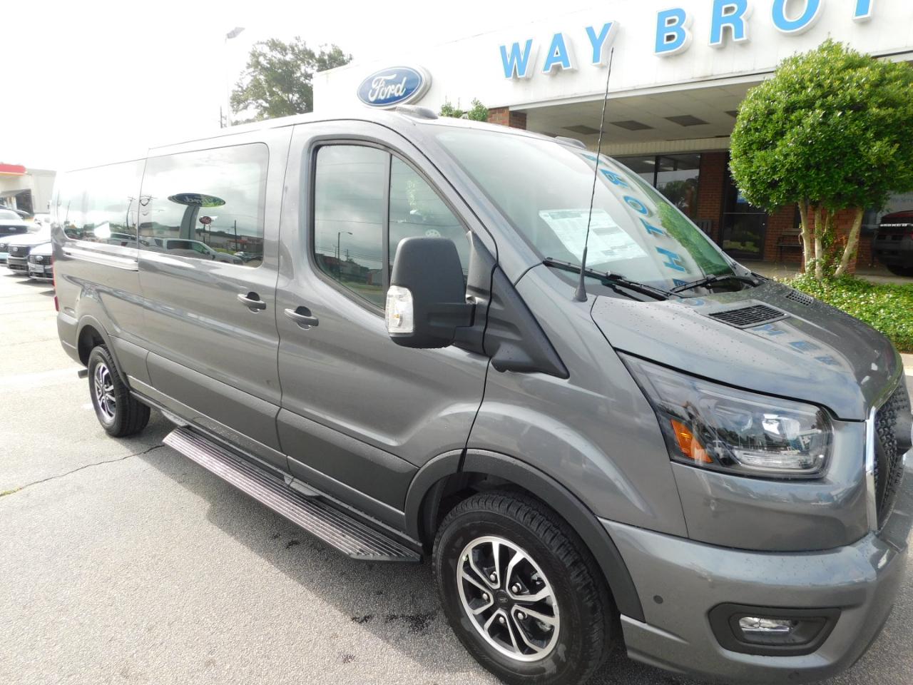 Ford Transit Passenger Wagon  2026