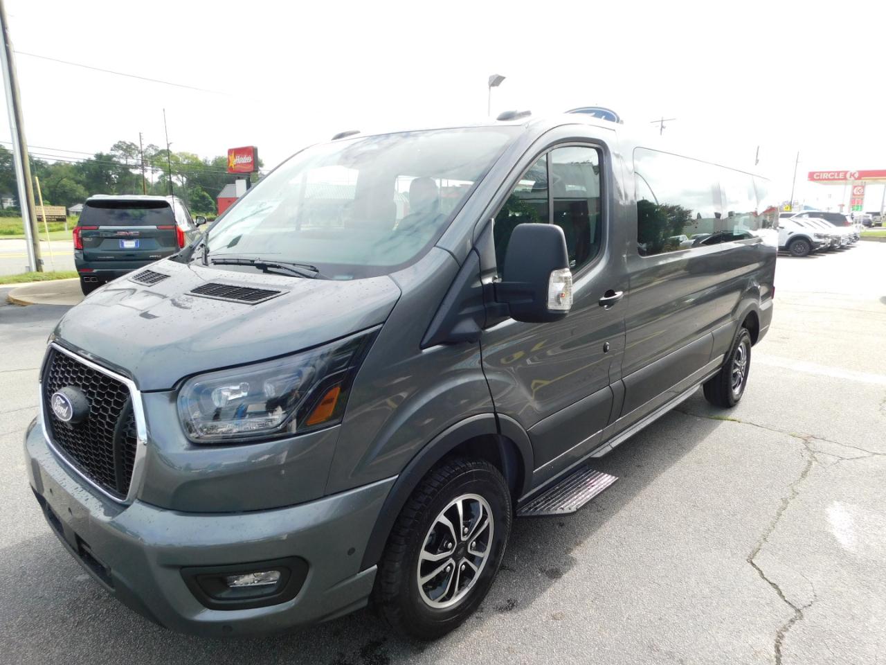 Ford Transit Passenger Wagon  2026