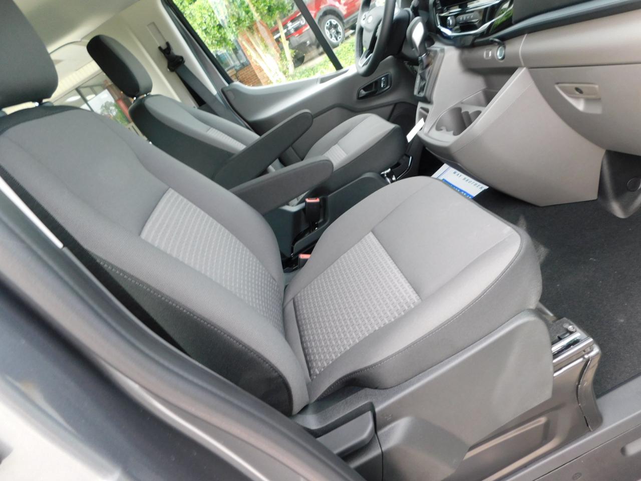Ford Transit Passenger Wagon  2026