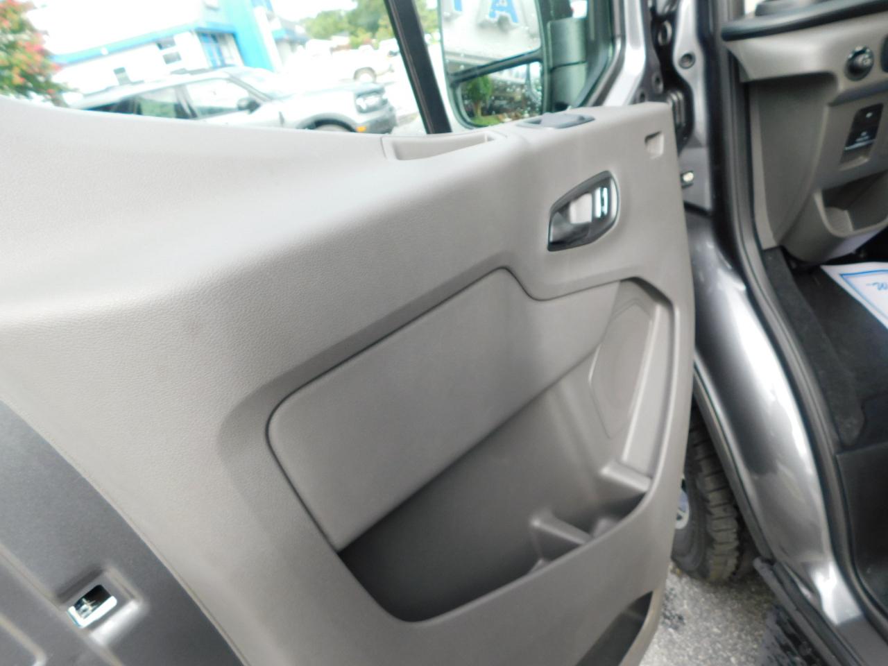 Ford Transit Passenger Wagon  2026