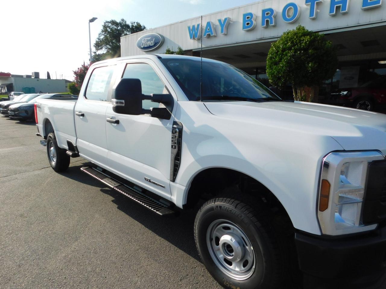 Ford Super Duty F-250 SRW XL 4WD Crew Cab 8' Box 2026