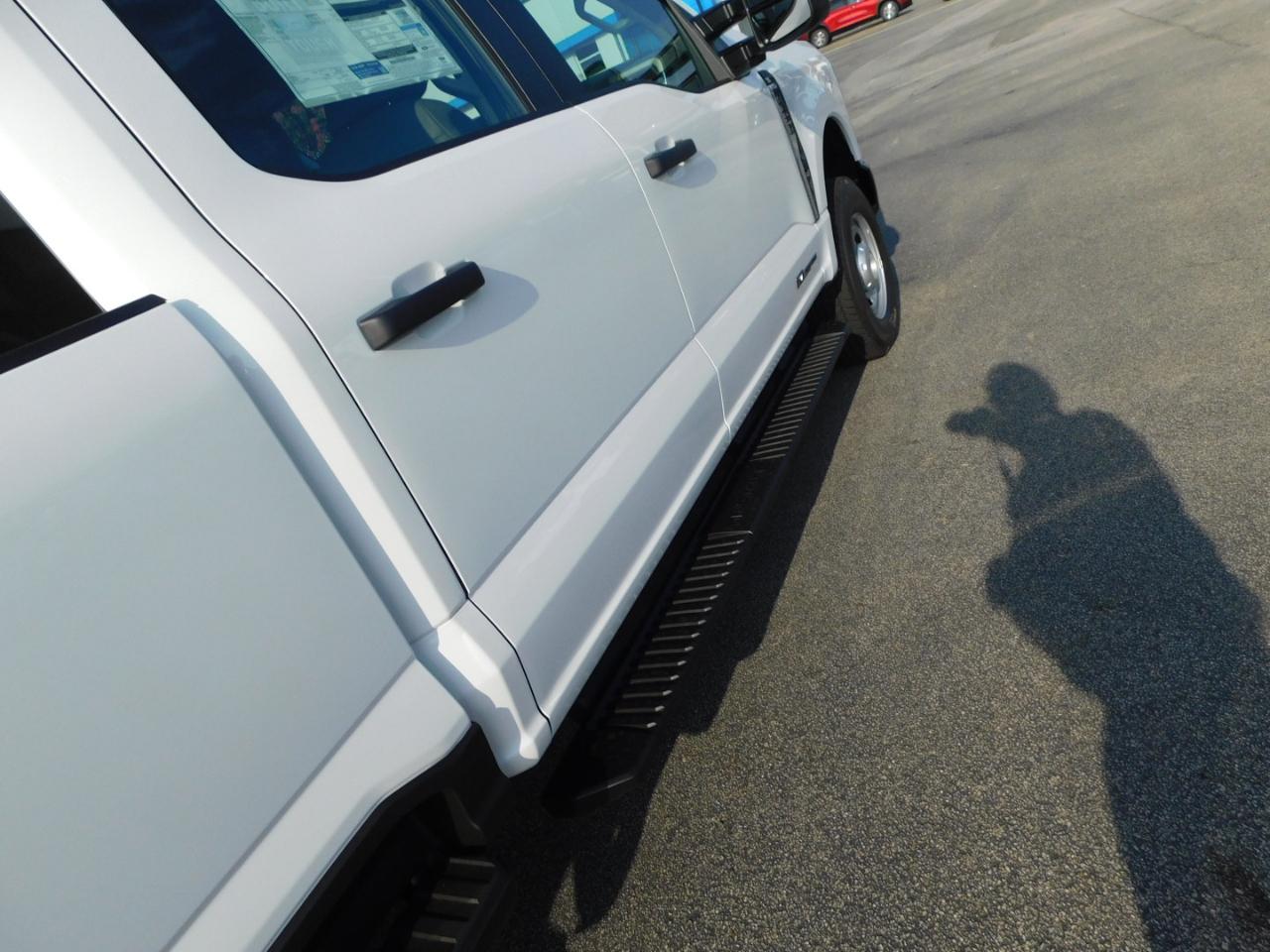 Ford Super Duty F-250 SRW XL 4WD Crew Cab 8' Box 2026