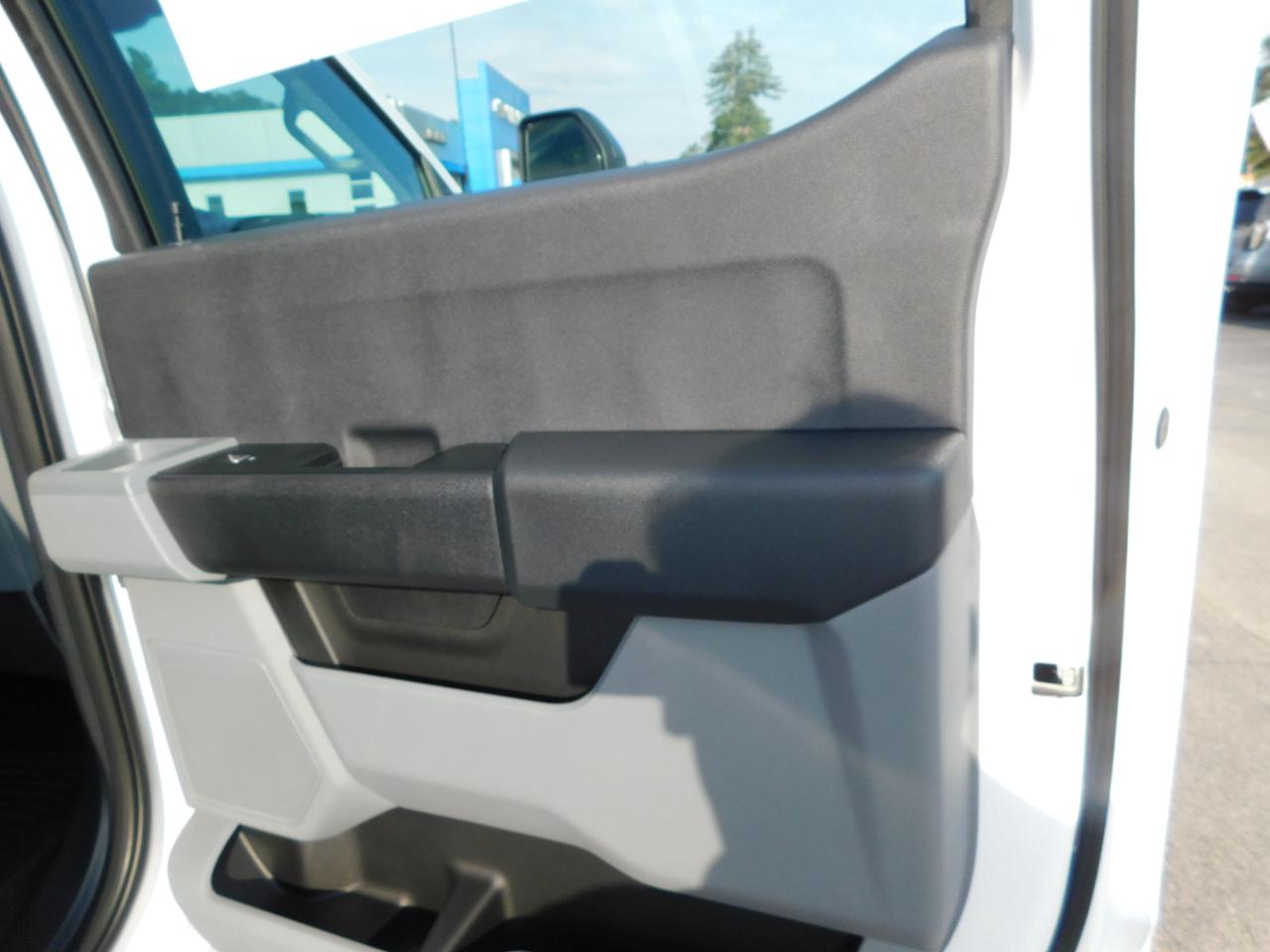 Ford Super Duty F-250 SRW XL 4WD Crew Cab 8' Box 2026