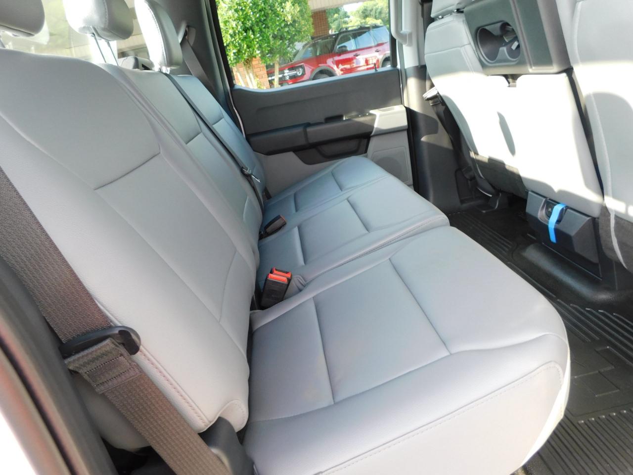 Ford Super Duty F-250 SRW XL 4WD Crew Cab 8' Box 2026