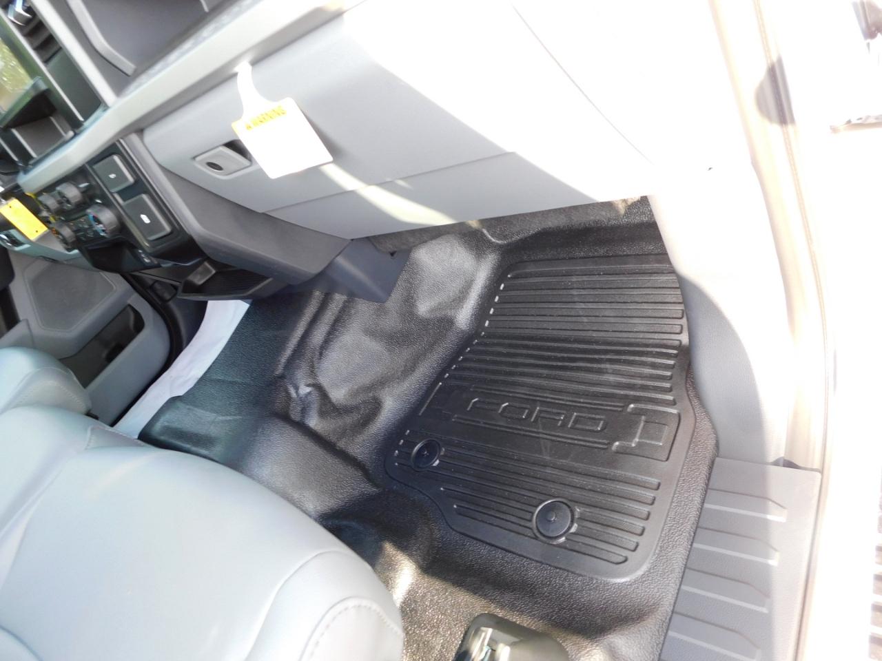 Ford Super Duty F-250 SRW XL 4WD Crew Cab 8' Box 2026