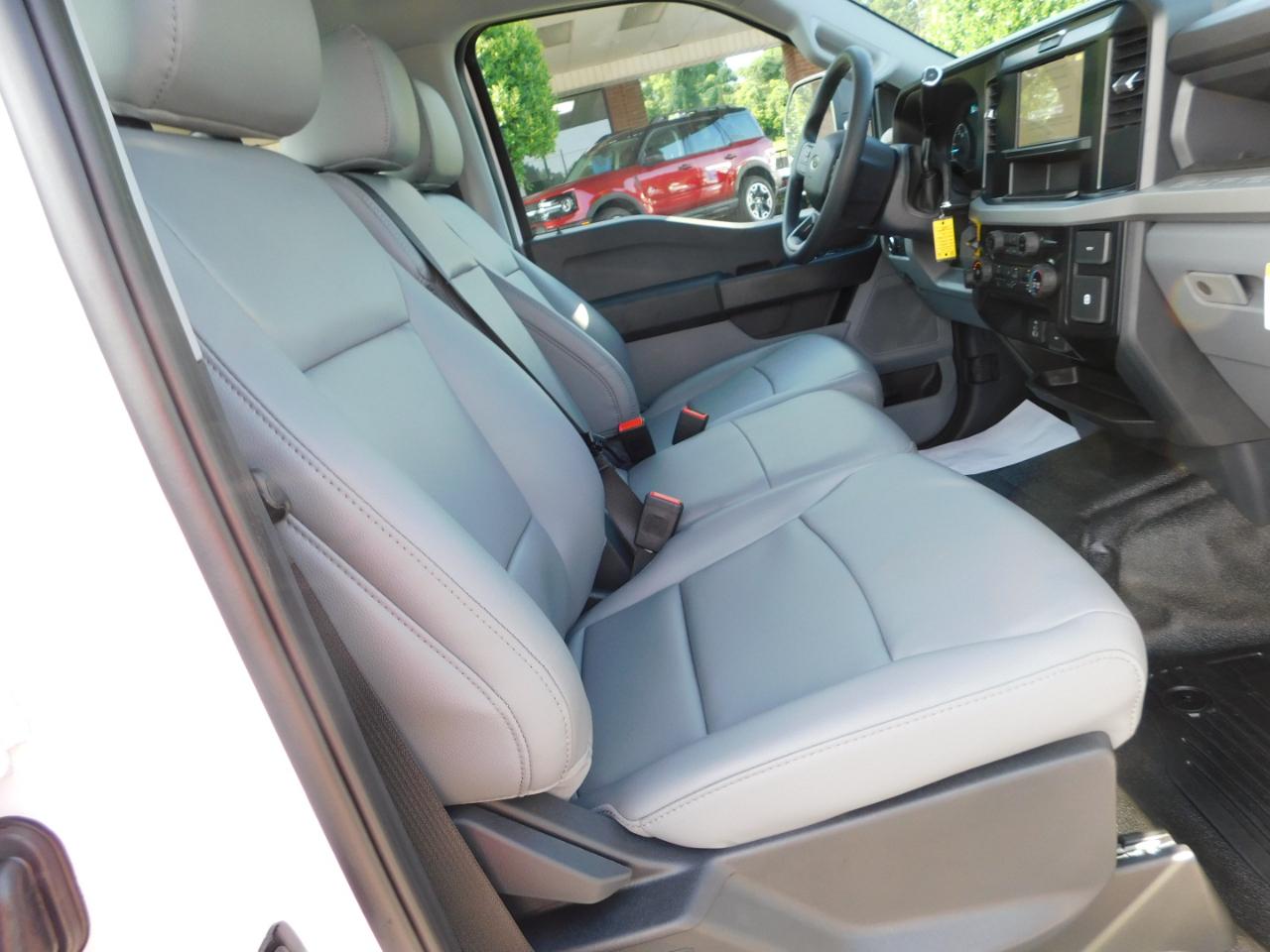 Ford Super Duty F-250 SRW XL 4WD Crew Cab 8' Box 2026
