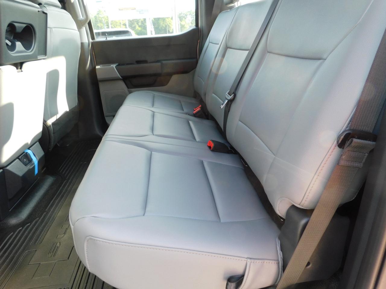 Ford Super Duty F-250 SRW XL 4WD Crew Cab 8' Box 2026
