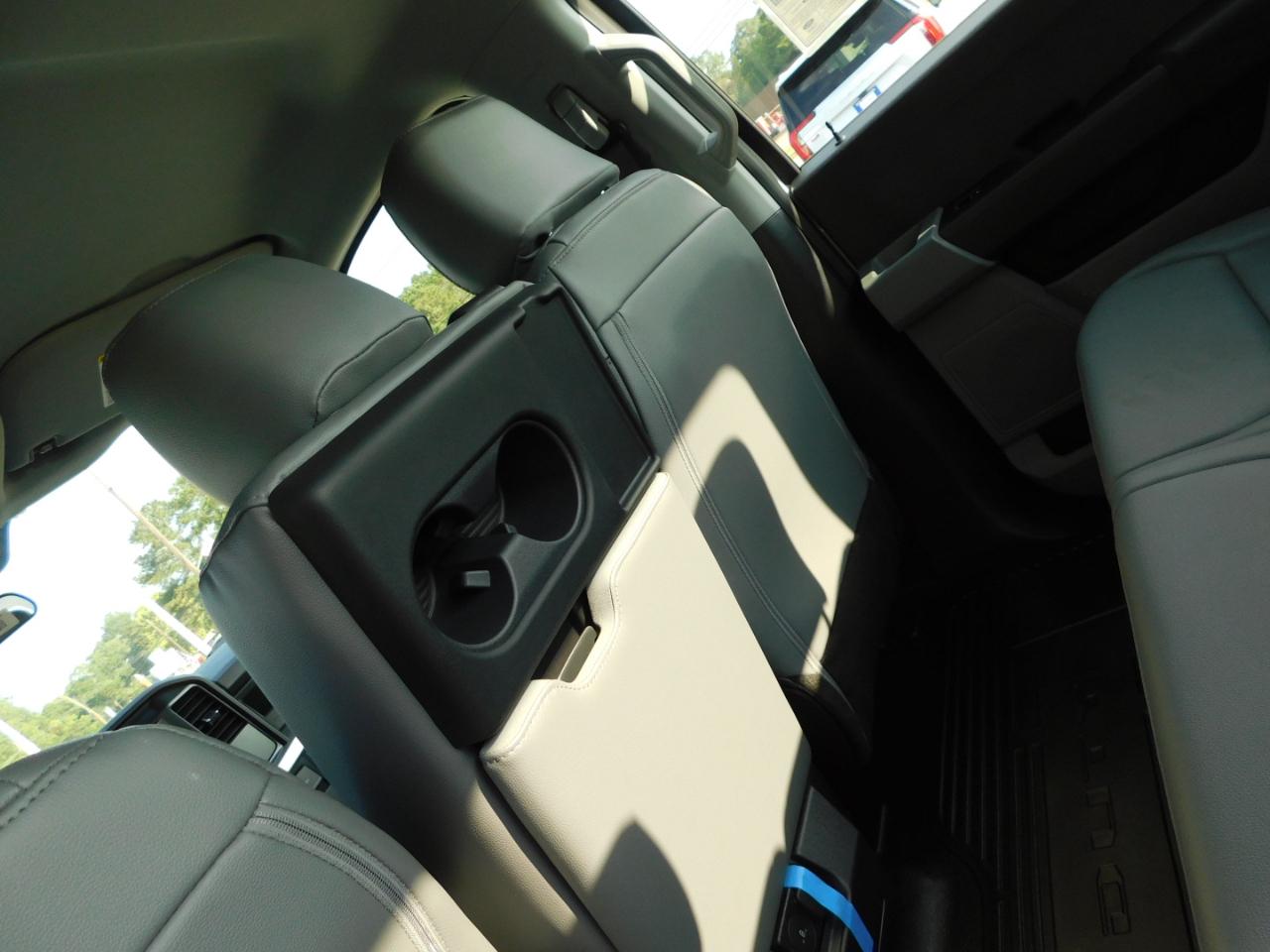 Ford Super Duty F-250 SRW XL 4WD Crew Cab 8' Box 2026