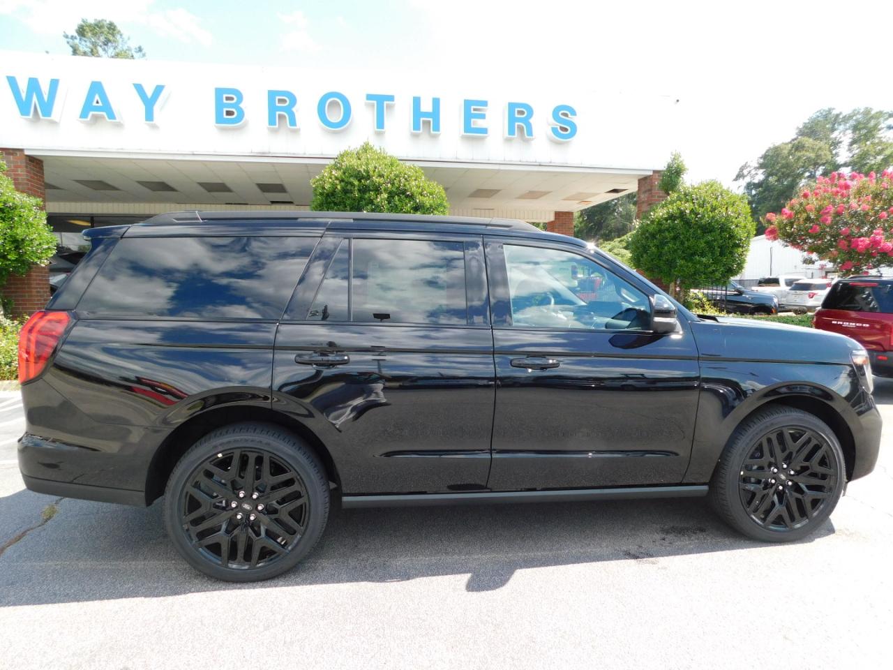 2026 Ford Expedition PLATINUM 4X4