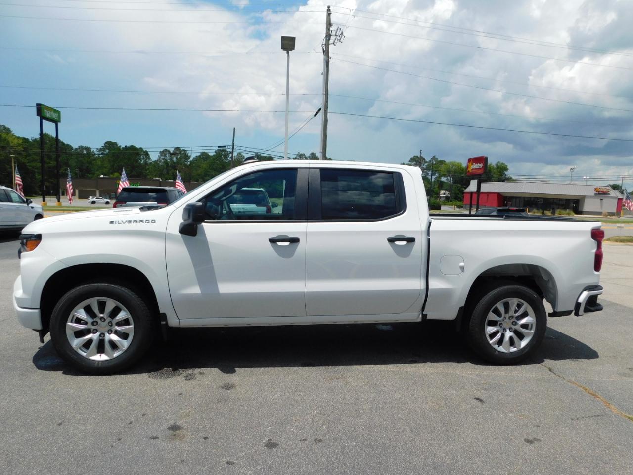Chevrolet Silverado 1500 2WD Crew Cab 147" Custom 2026