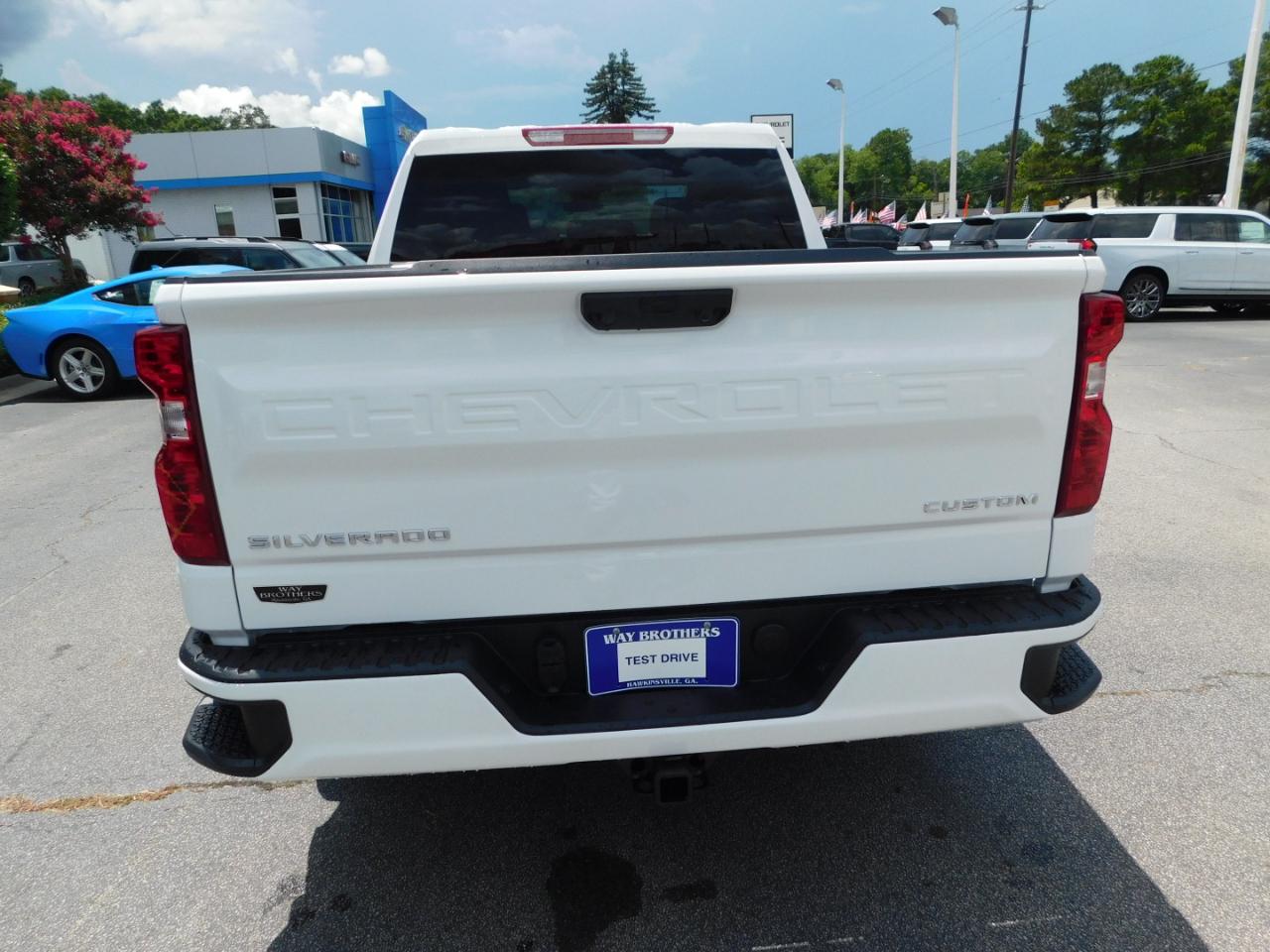 Chevrolet Silverado 1500 2WD Crew Cab 147" Custom 2026