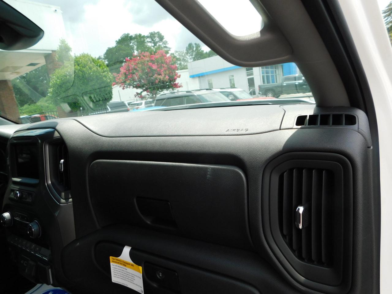 Chevrolet Silverado 1500 2WD Crew Cab 147" Custom 2026