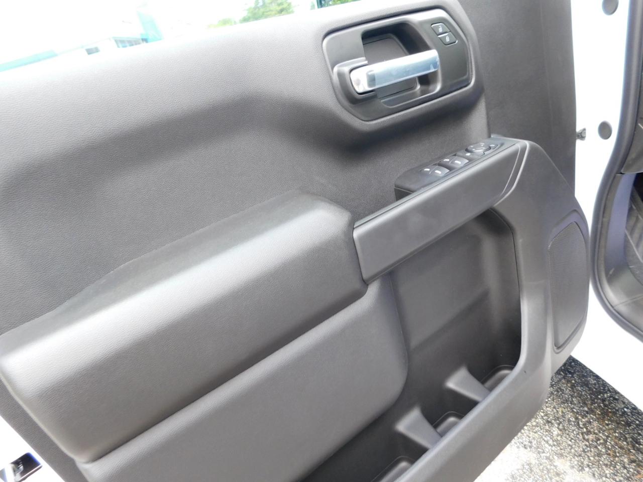 Chevrolet Silverado 1500 2WD Crew Cab 147" Custom 2026