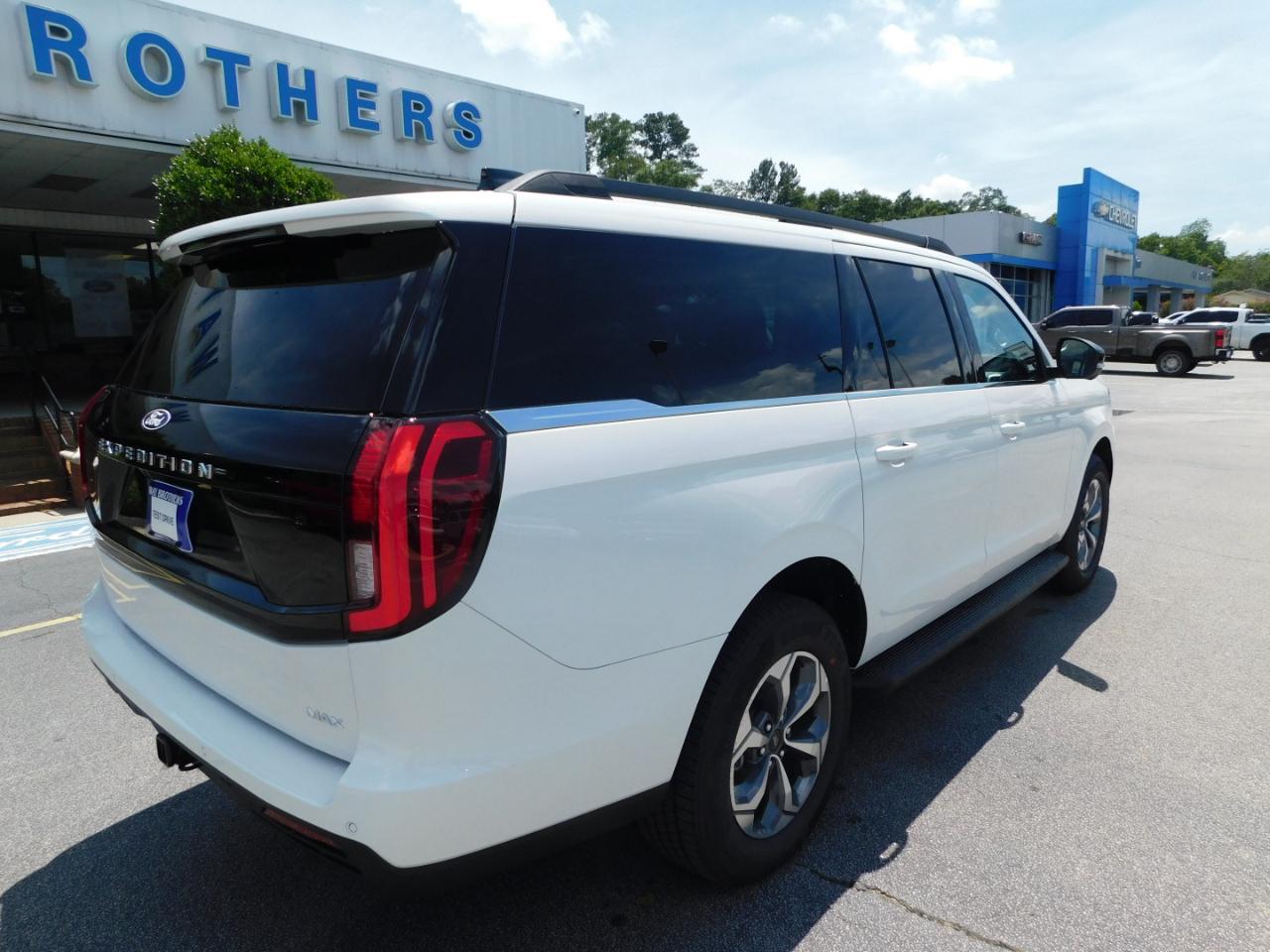 Ford Expedition Max Active 4x2 2027