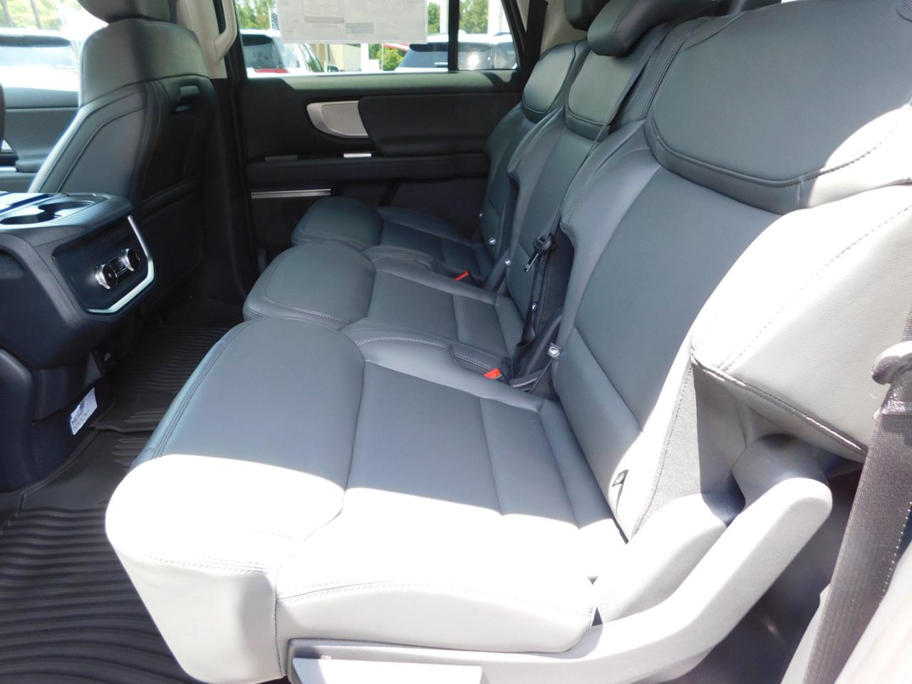 Ford Expedition Max Active 4x2 2027