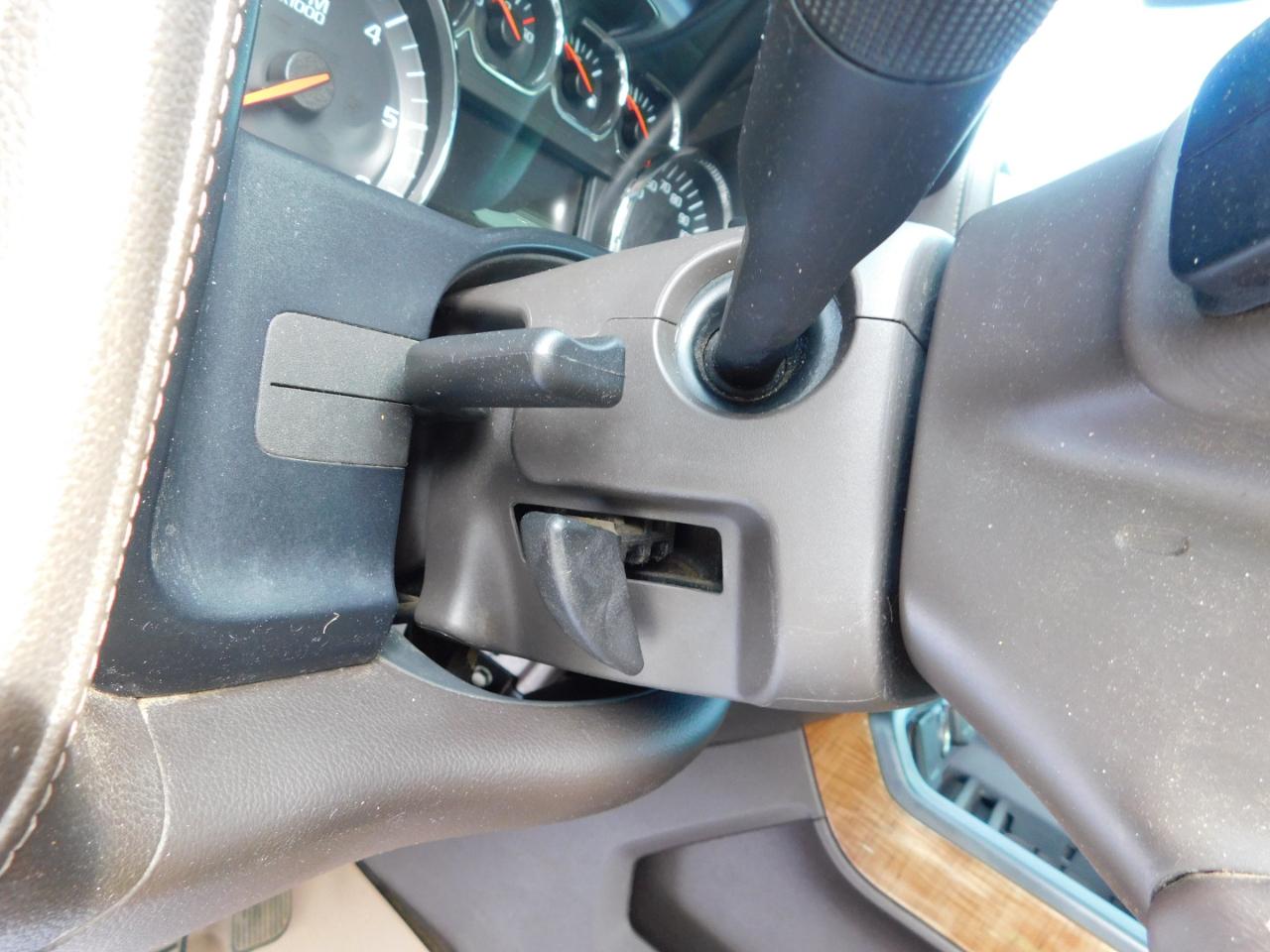 GMC Sierra 1500 4WD Crew Cab 143.5" SLT 2014