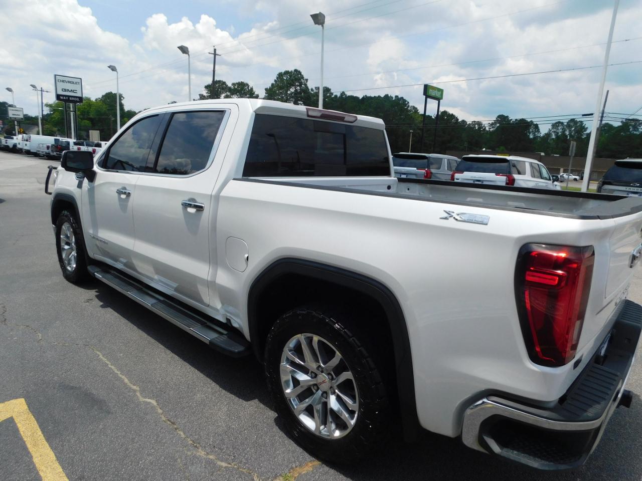 GMC Sierra 1500 4WD Crew Cab 147" SLT 2020