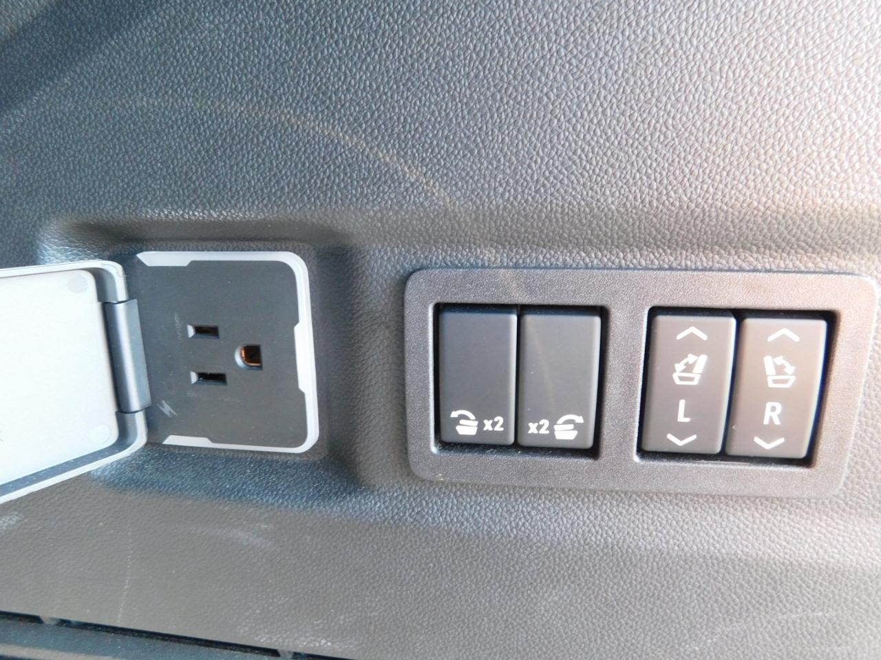 Chevrolet Tahoe 2WD 4dr Premier 2024