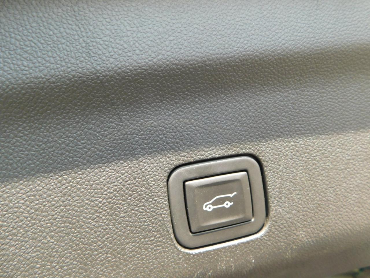 Chevrolet Tahoe 2WD 4dr Premier 2024