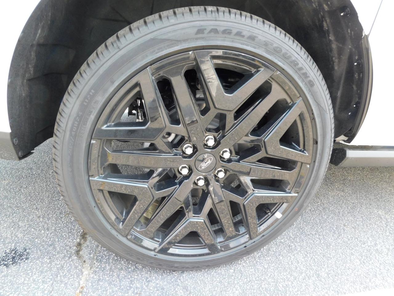 Ford Expedition Max Platinum 4x4 2027