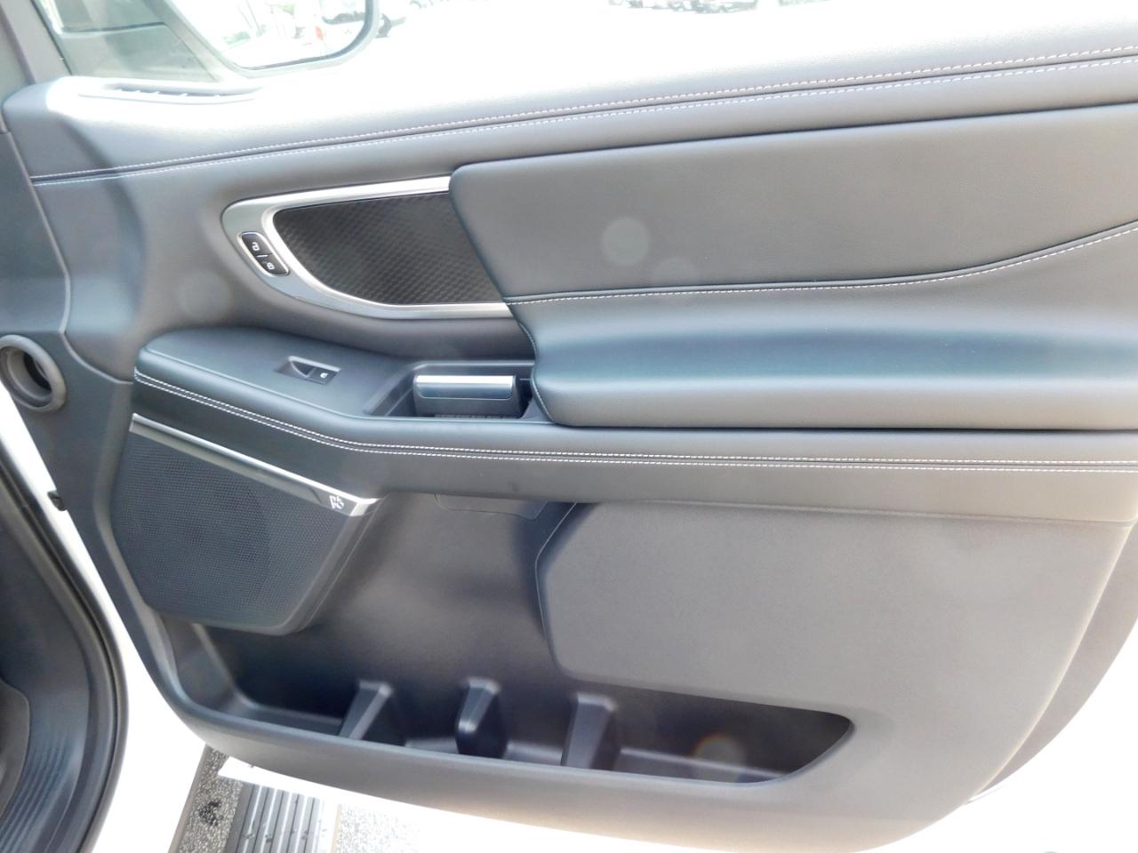 Ford Expedition Max Platinum 4x4 2027